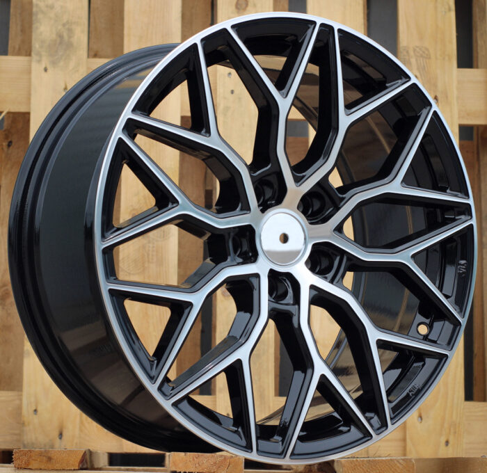 R18x8 5X114.3 ET 40 73.1 B5812 Black Polished (MB) For RACIN (P2) (Style Vossen)