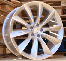 Indlæs billede til gallerivisning R22x10 5X120 ET 35 64.1 B1469 Silver Shining (SS) For RACIN
