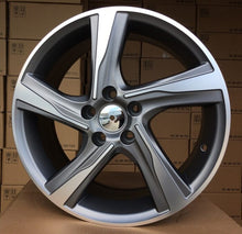 Indlæs billede til gallerivisning R18x7.5 5X108 ET 49 63.3 BY115 Grey Polished (MG) For VOLVO (Z4)