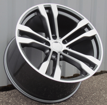 Indlæs billede til gallerivisning R20x11 5X120 ET 37 74.1 BK924 Grey Polished (MG) For BMW